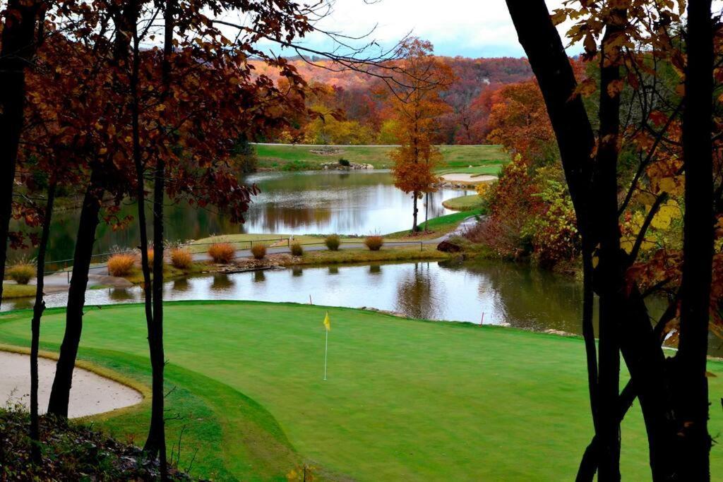 Couples Condo Retreat Overlooking Golf Course Branson West Zewnętrze zdjęcie