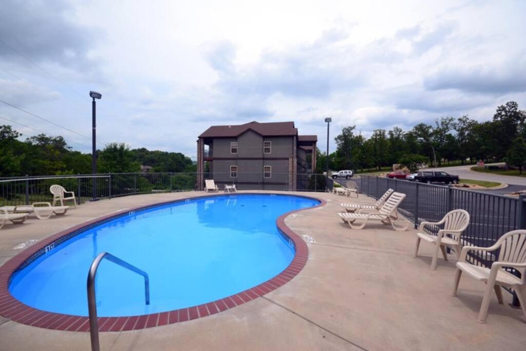 Couples Condo Retreat Overlooking Golf Course Branson West Zewnętrze zdjęcie